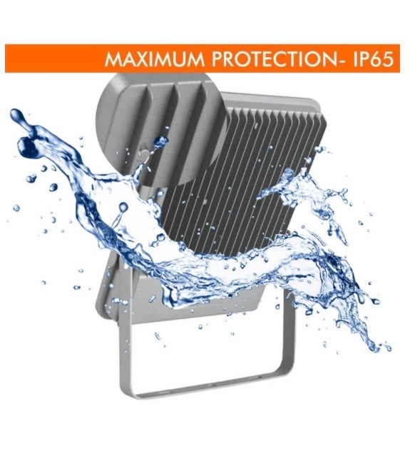 Foco Proyector LED SMD de 100w PRO con chipled OSRAM lo hacen idóneo para iluminar de manera eficaz y durable. Se trata de un producto con una clase energética A++