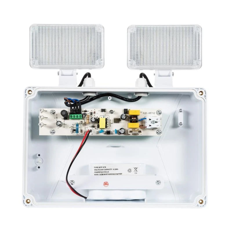 componentes interiores Foco proyector de emergencia industrial de 2x6w 400 lúmenes, con autonomía de 3 horas. No permanente. Solo se activa cuando se interrumpe el suministro eléctrico. Incorpora una batería Ni-Cd de 3.6V y 4.5Ah, con protección contra sobredescarga y un tiempo de recarga de 24 horas. Indicadores LED de estado.